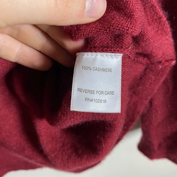Garnet Hill 100% Cashmere Crew Neck Sweater Dolman Sleeve Merlot Red Womens Sz M - Picture 7 of 7